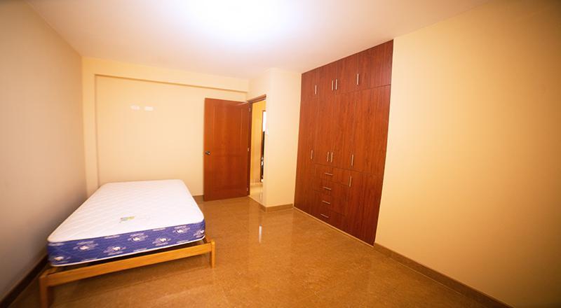 VENTA DE CASA DE 3 PISOS EN URB. LOS FICUS - PIMENTEL